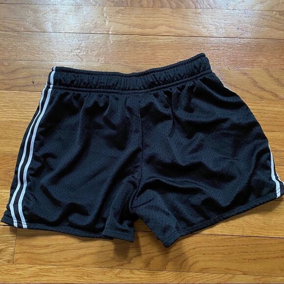 Under Armour & Nike Girls Mesh Athletic Shortie Shorts Lot of 2 - Youth Medium - Picture 7 of 9